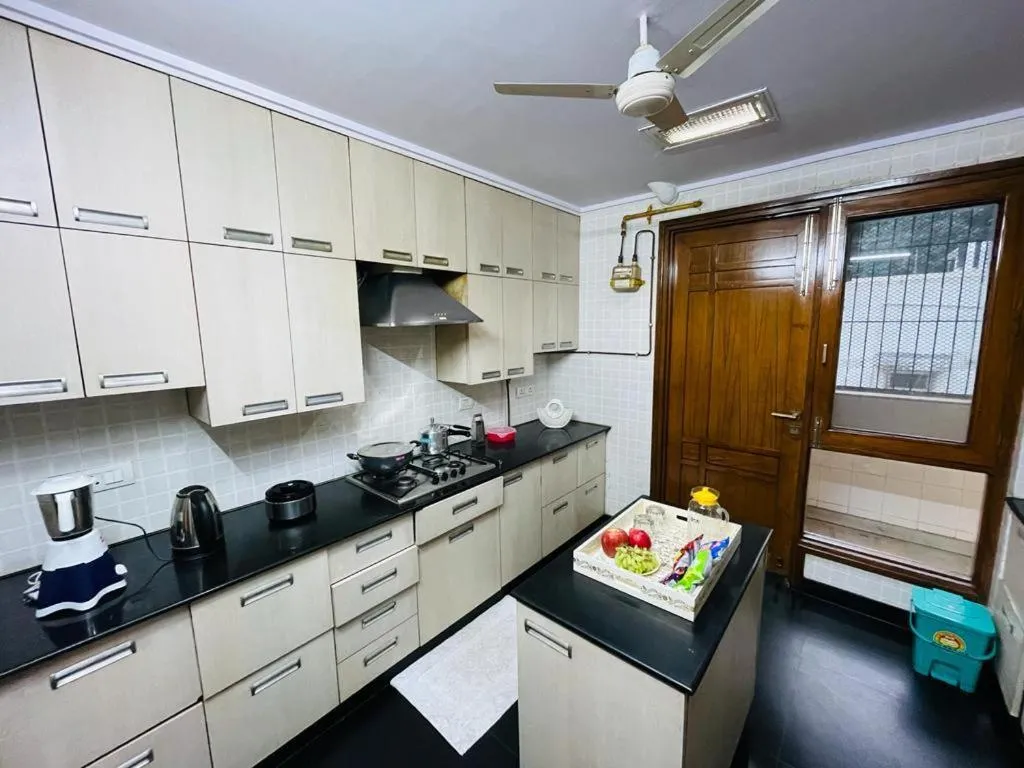 Image 3 of Fortune Home Service Apartment 4Bhk,D-36, Saket