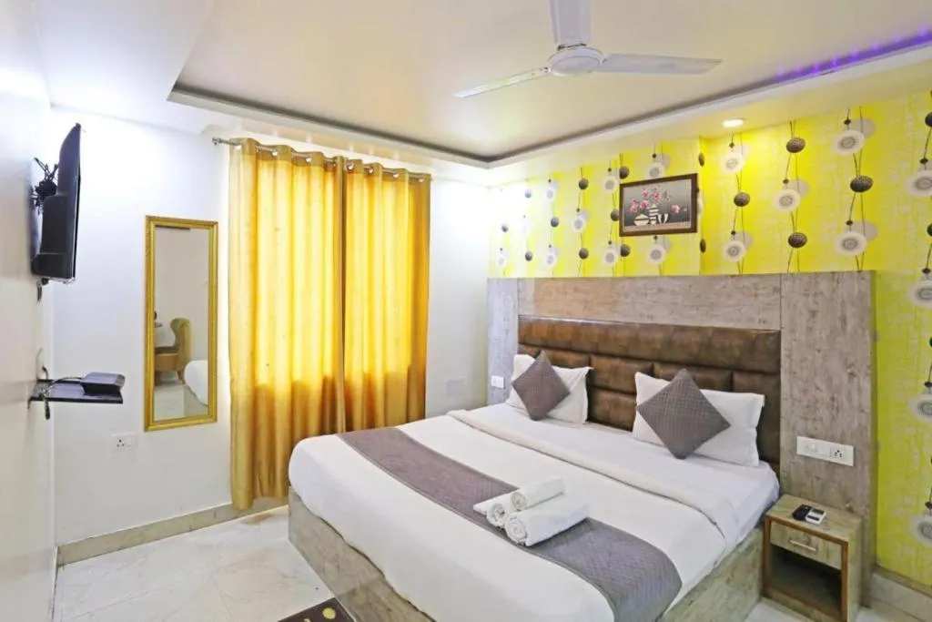 Image 3 of HOTEL ROYAL STAY NEAR IGI T3 delhi