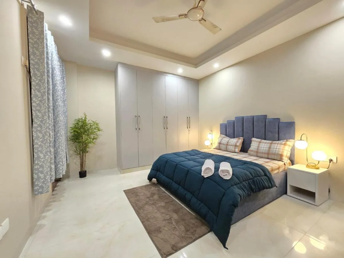 Image 6 of Homlee-Saket Anupam Stylish 3BHK in South Delhi