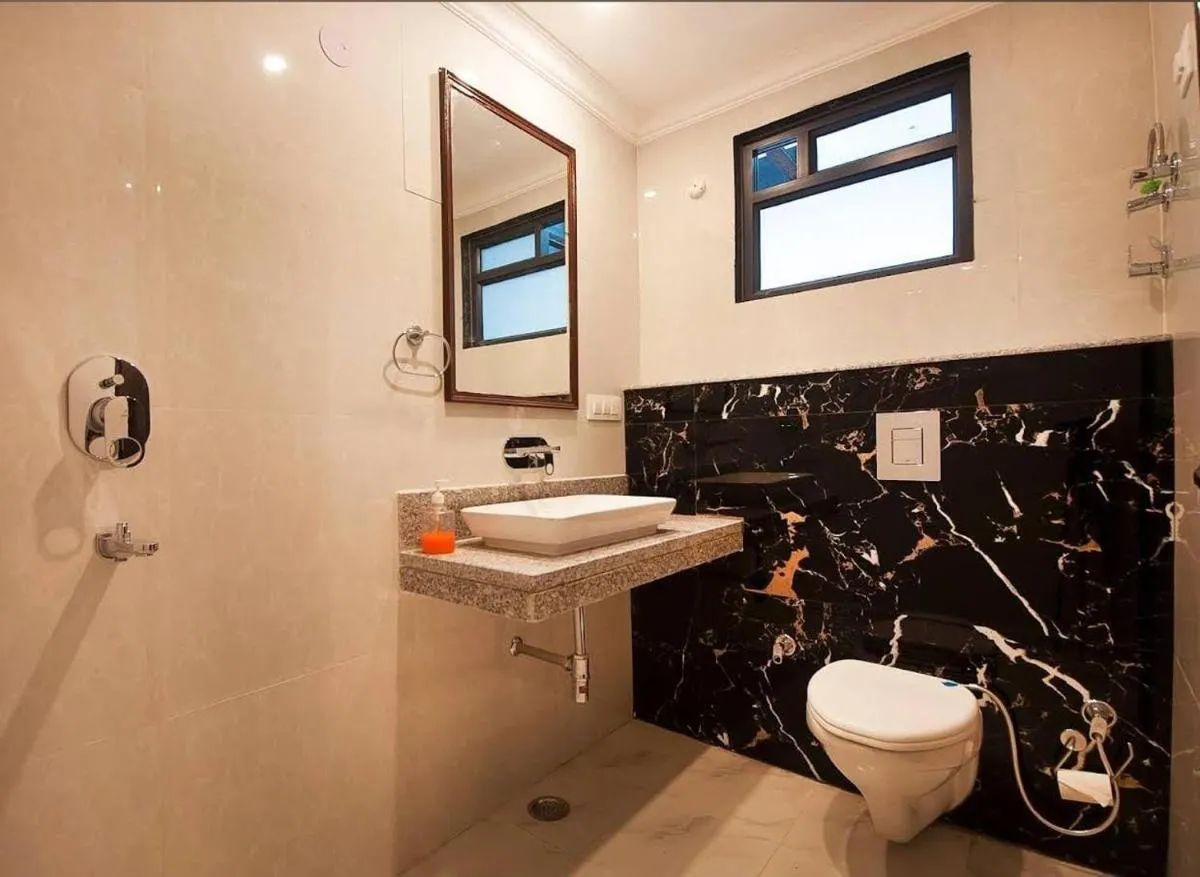 Image 2 of Hotel Almora Palace Near Delhi Airport