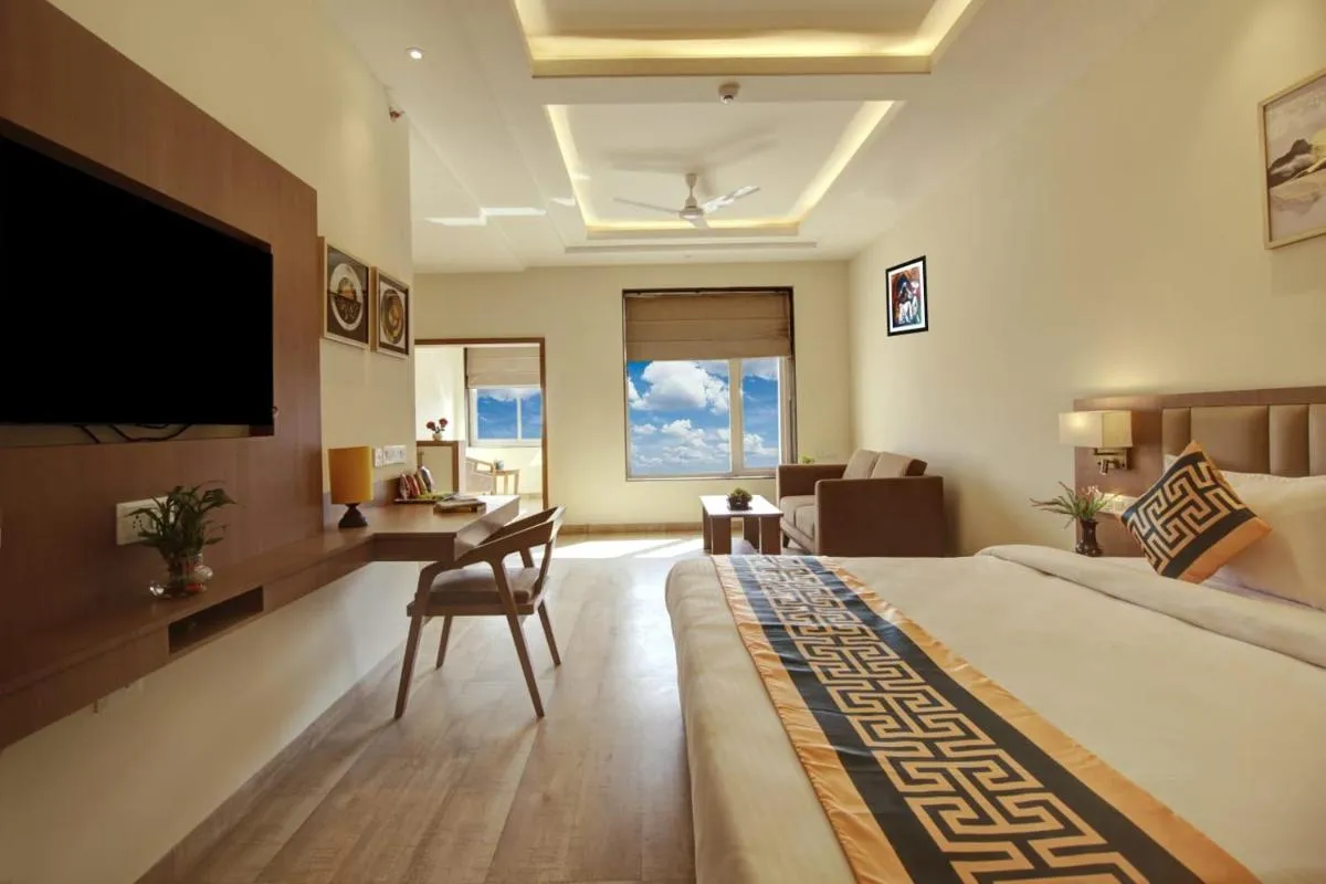 Image 4 of Hotel Grand King