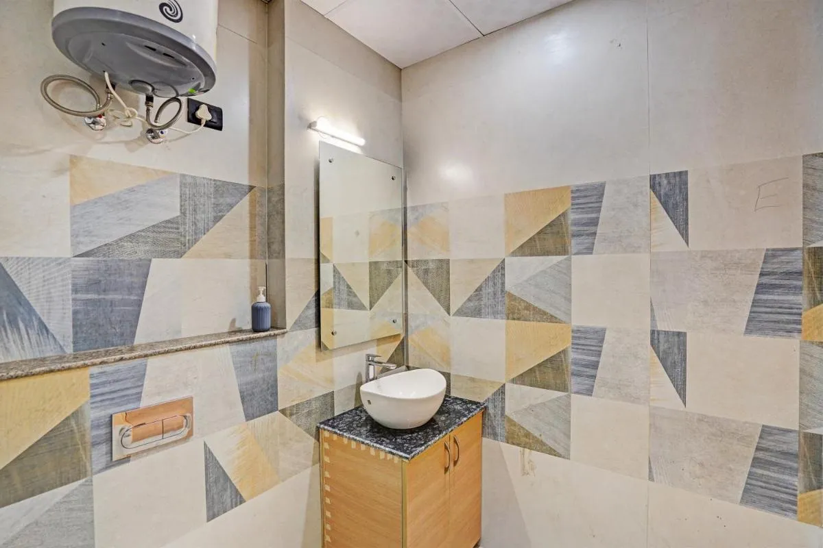 Image 2 of Hotel New Tela Plaza Near IGI Airport Managed By Tela suite