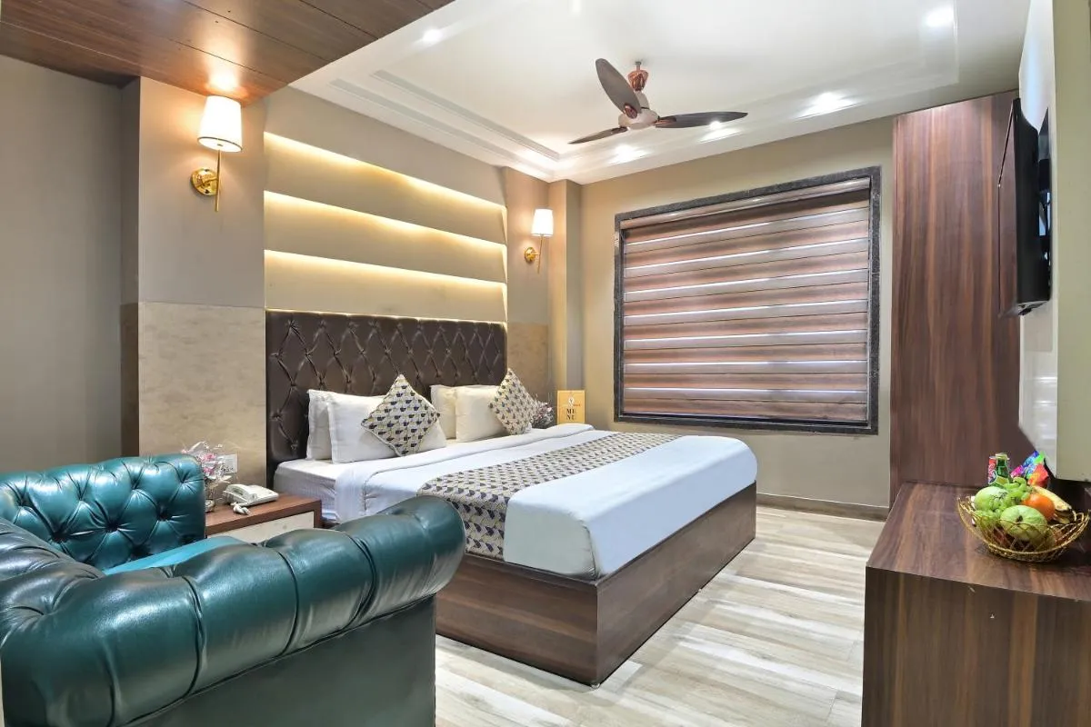 Image 6 of Hotel Oak Plaza