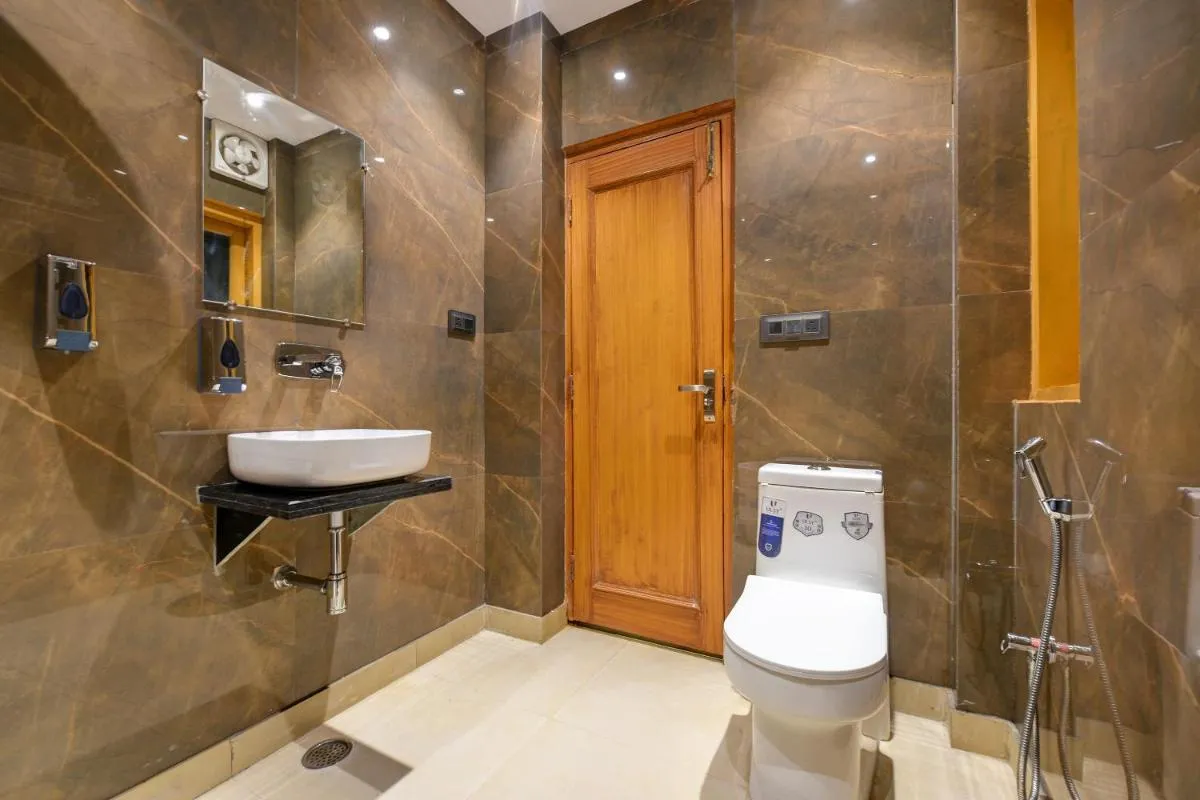 Image 2 of Hotel Surya Plaza Newly Build – 5 MInts Walking Distance For New Delhi Railway Station