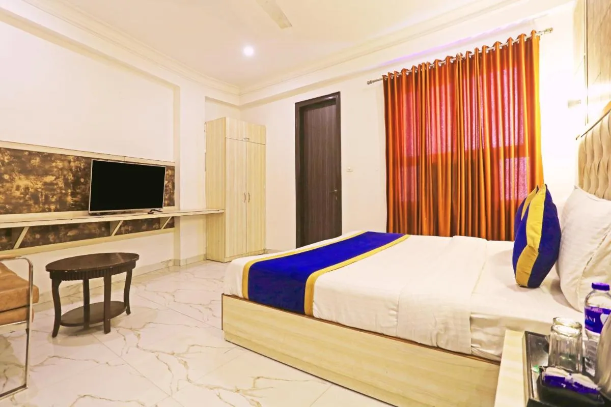 Image 4 of Hotel The Almora Residency Near Delhi Airport