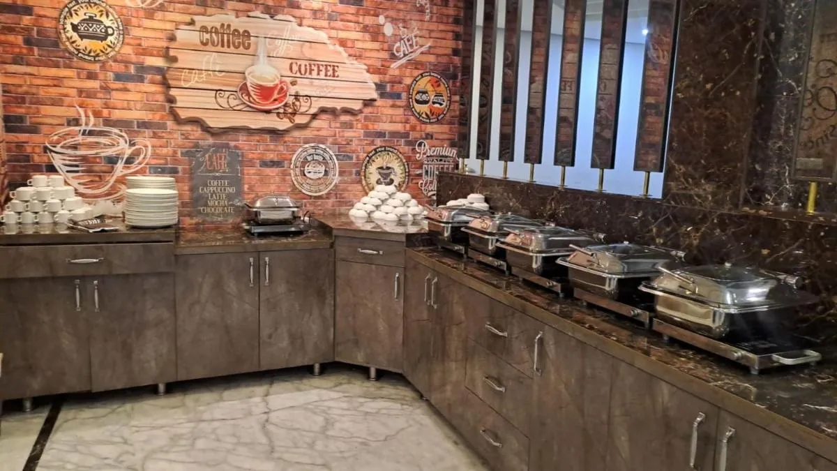 Image 3 of Hotel The Almora Residency Near Delhi Airport