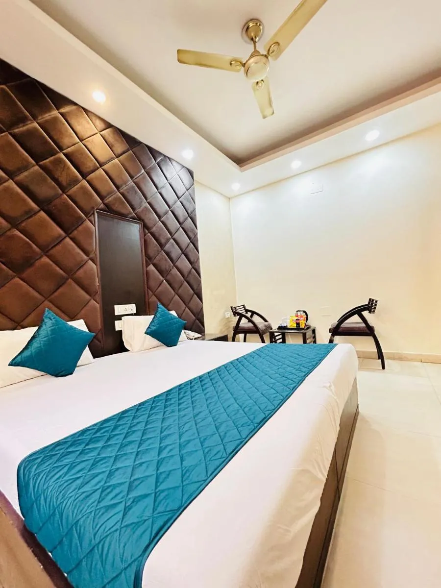 Image 2 of Hotel The Yug