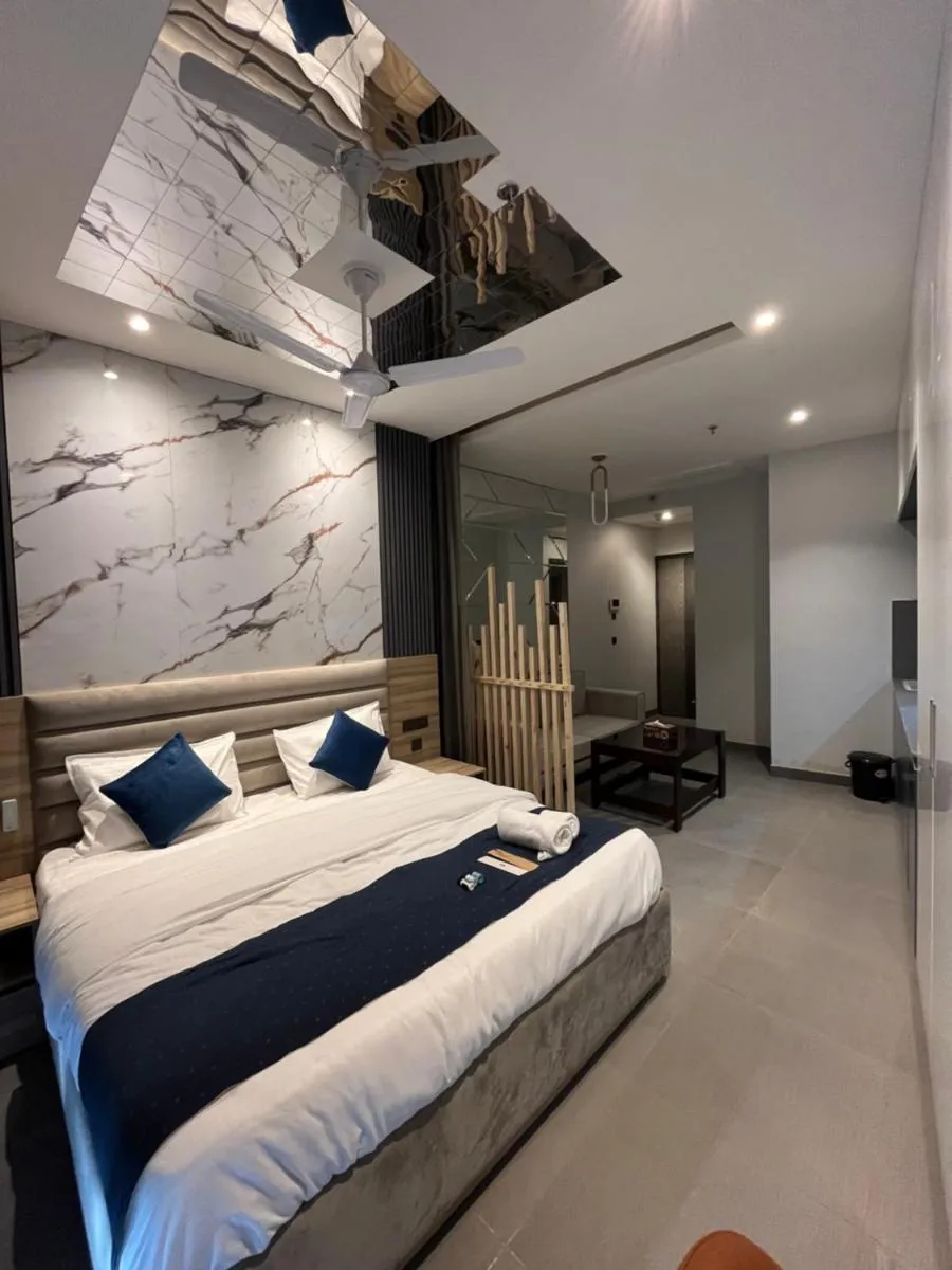 Image 1 of Luxsugero Studios