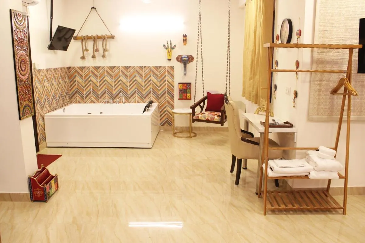 Image 6 of Luxury Jacuzzi Spa Tub 1BHK Suite South Delhi (11)