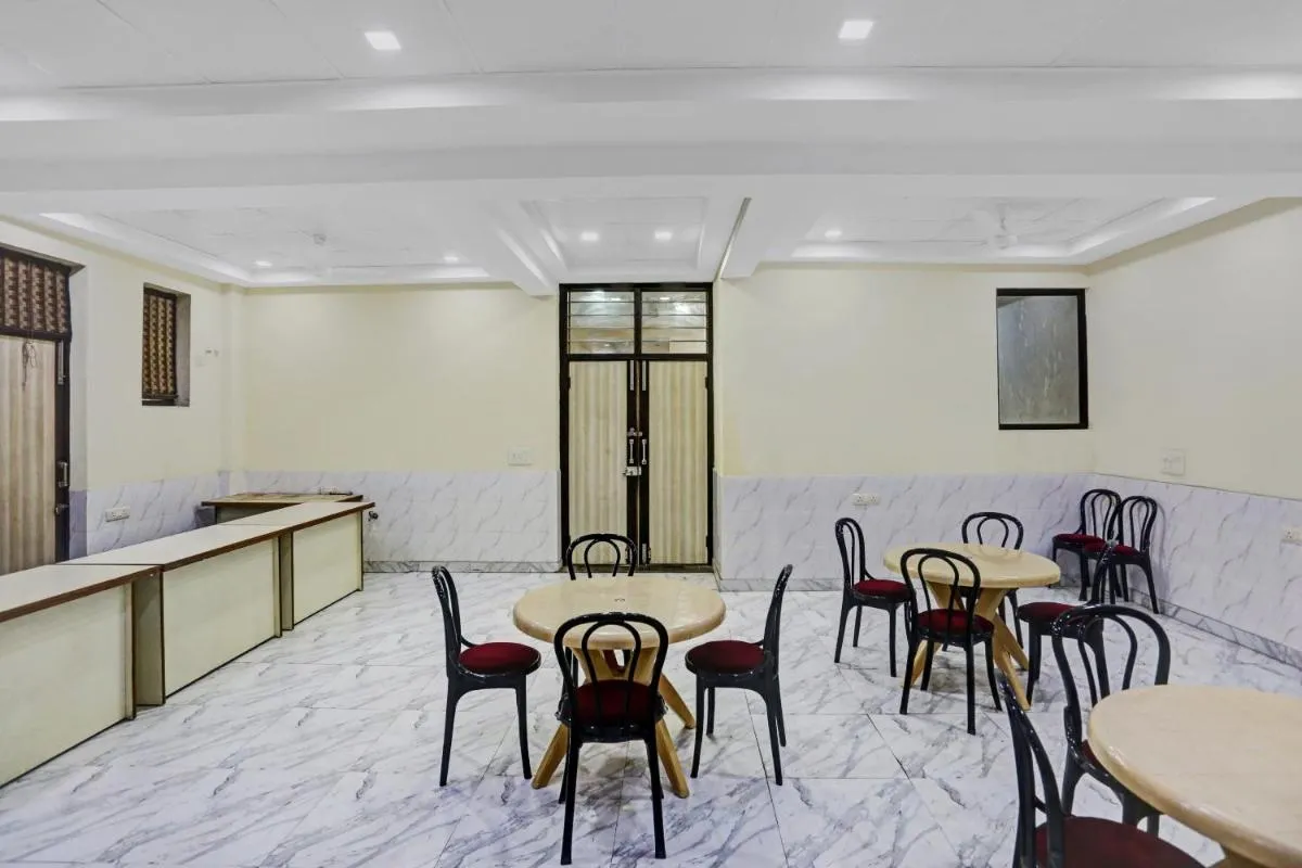 Image 4 of Metro View Ashok Vihar Near Shalimar Bagh Metro Station