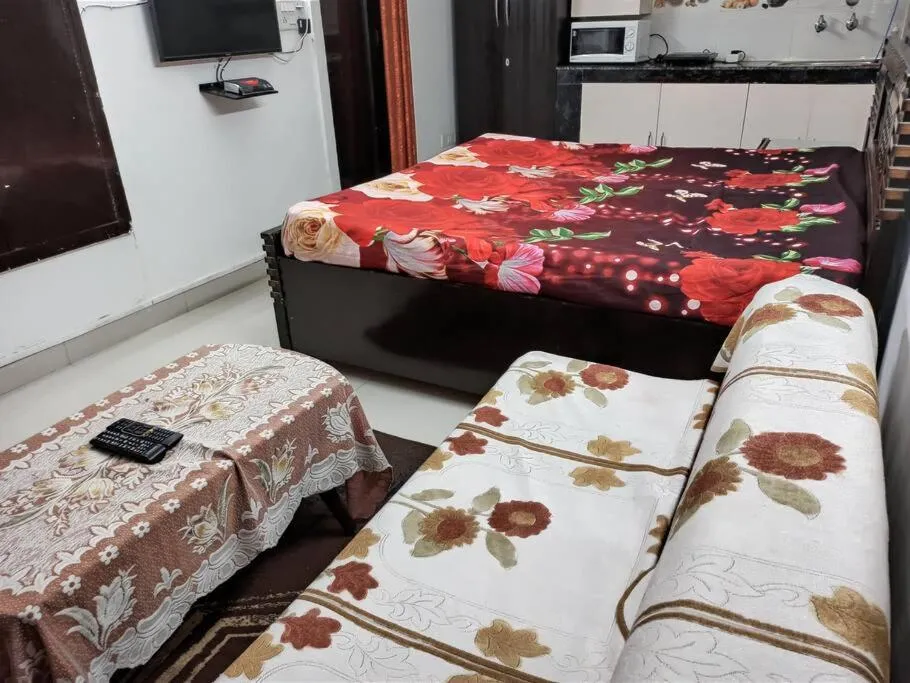 Image 1 of Peaceful Studio with Kitchen