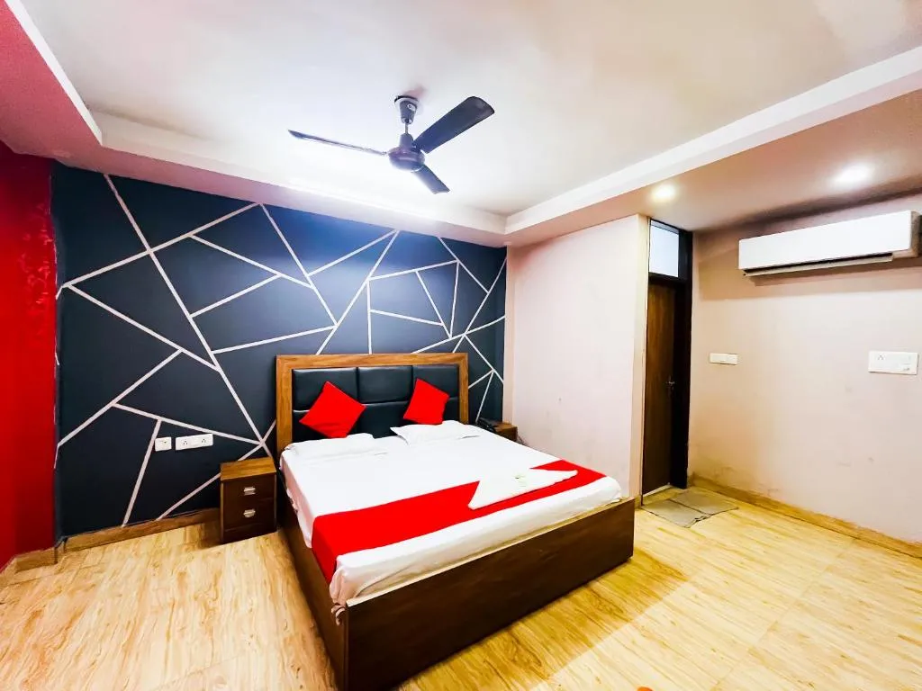 Image of Roomshala 121 Hotel Classic – New Delhi Railway Station