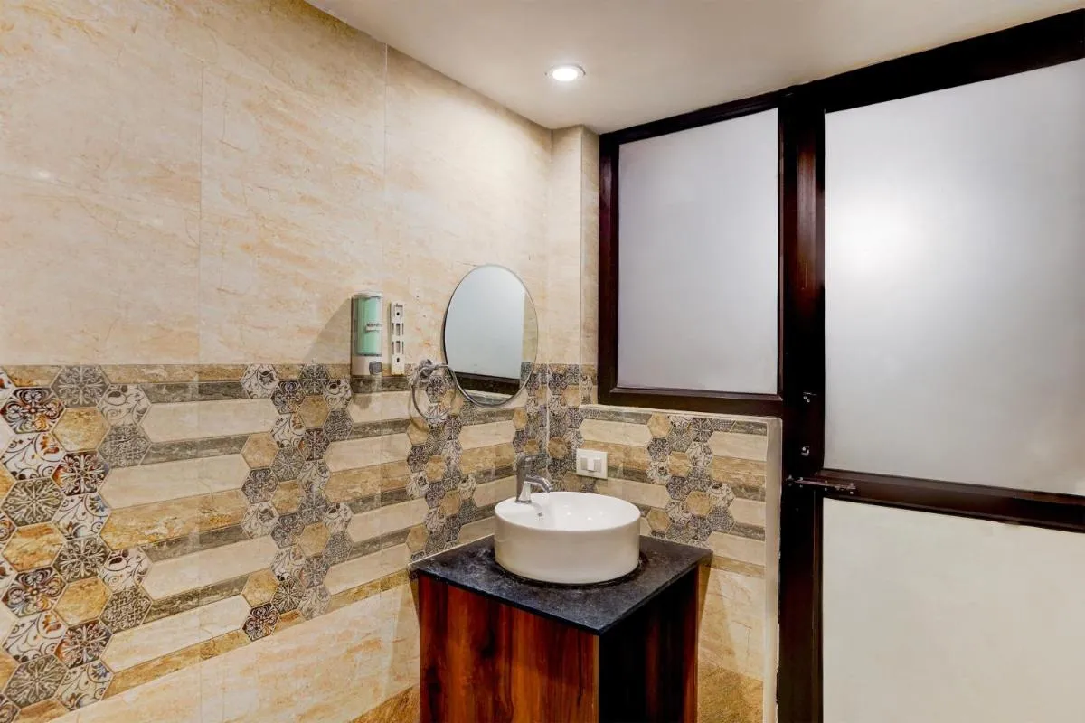 Image 2 of Seven Inns Near New Delhi Airpot