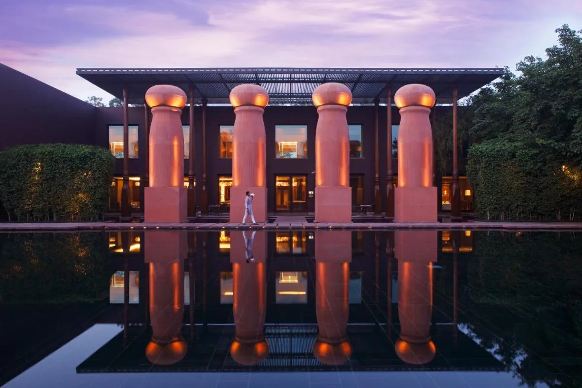 Image 5 of The Roseate