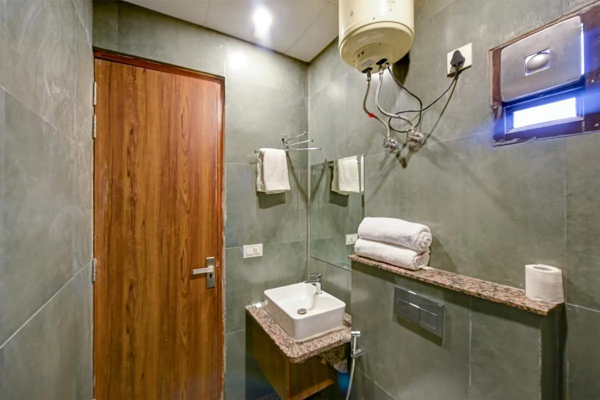 Image 2 of Wood Rose Hotel Near Delhi Airport