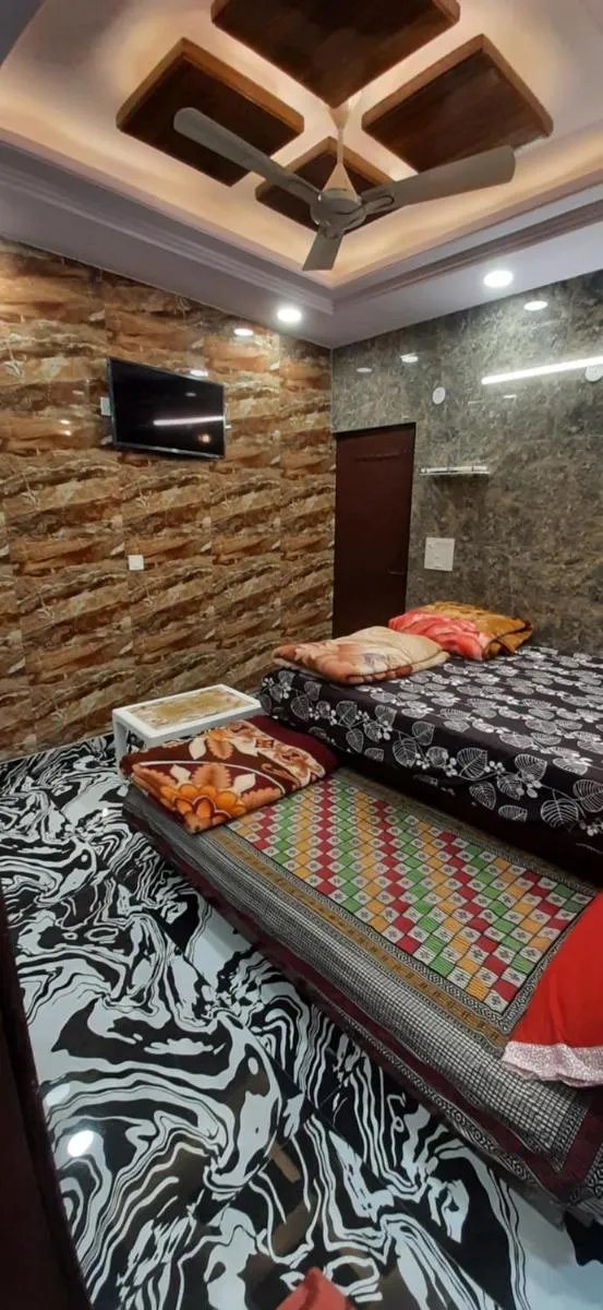 Image 5 of Aggarwal home stay in independent flat with private kitchen washroom fridge Android TV wi fi and all cooking utensils for self cooking