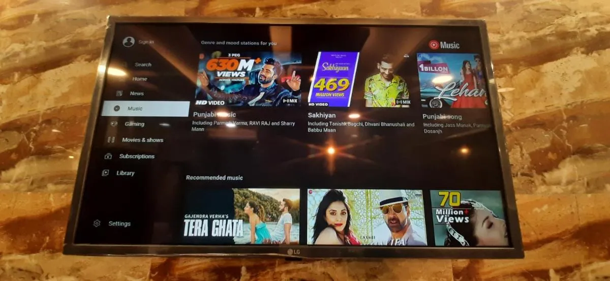 Image 4 of Aggarwal home stay in independent flat with private kitchen washroom fridge Android TV wi fi and all cooking utensils for self cooking