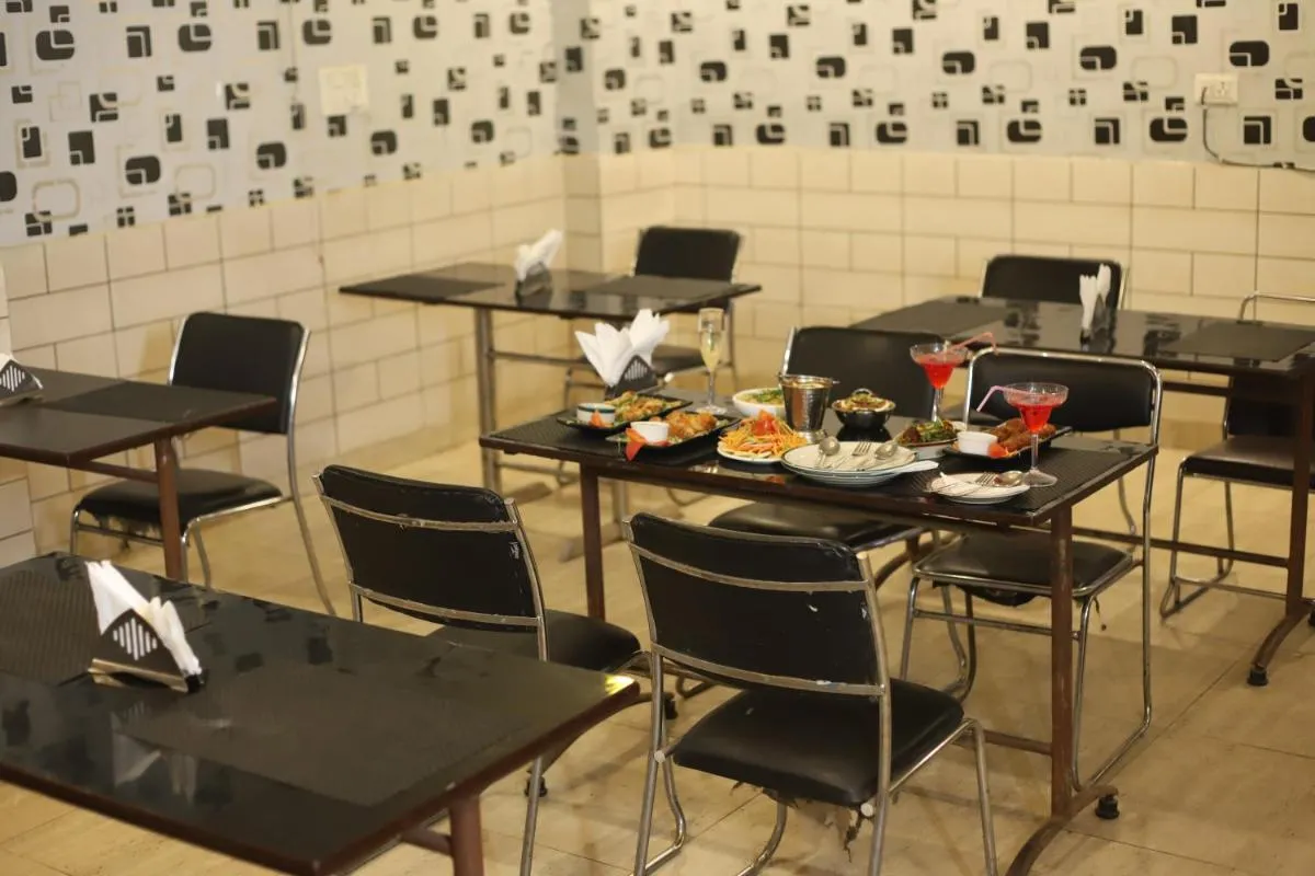 Image 3 of Airport Hotel Port View