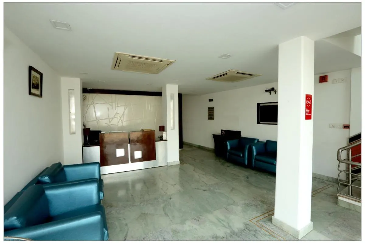Image 2 of Airport Hotel The R Blues – New Delhi