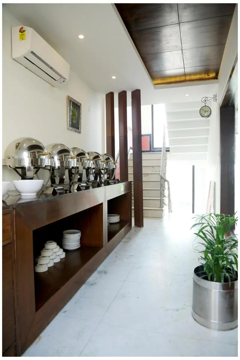 Image 4 of Airport Hotel The R Blues – New Delhi