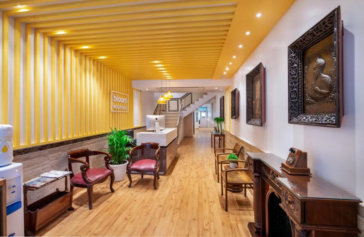 Image 4 of Bloom Boutique l GK-1