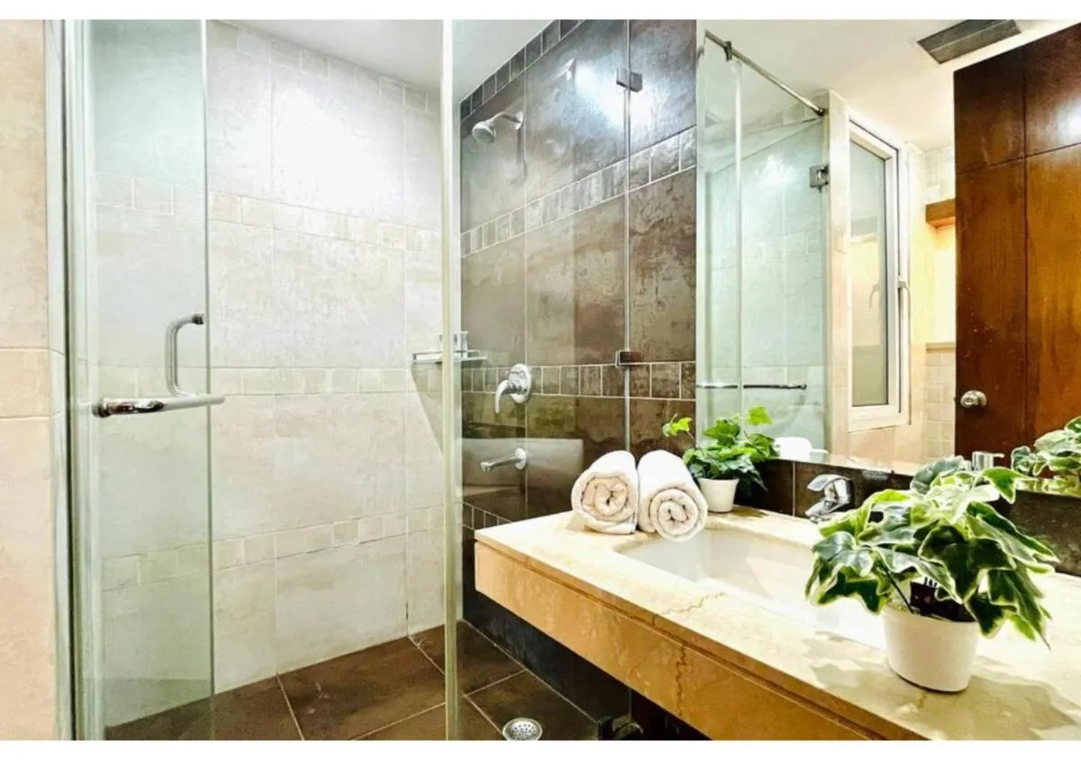 Image 2 of BluO 3BHK M Block Mkt – Lift, Balcony, Parking