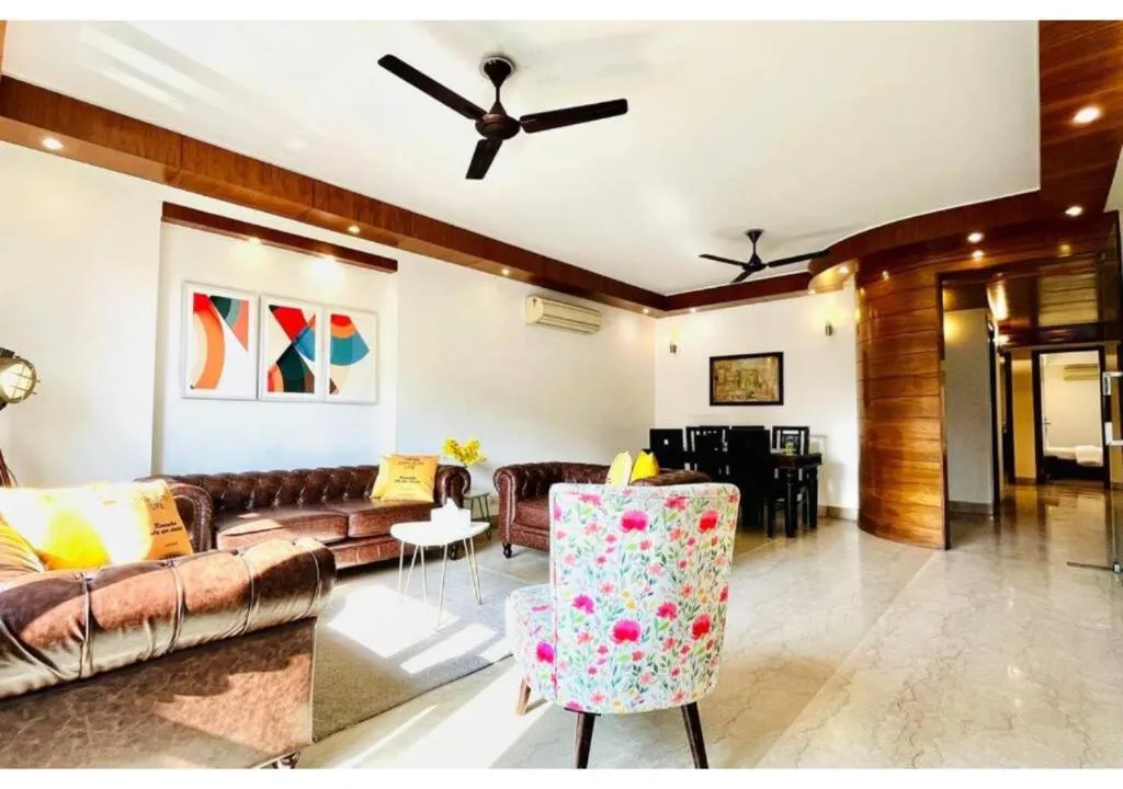 Image of BluO 3BHK M Block Mkt – Lift, Balcony, Parking