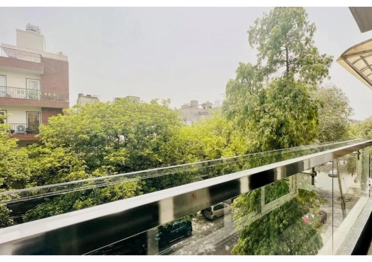 Image 5 of BluO 3BHK M Block Mkt – Lift, Balcony, Parking