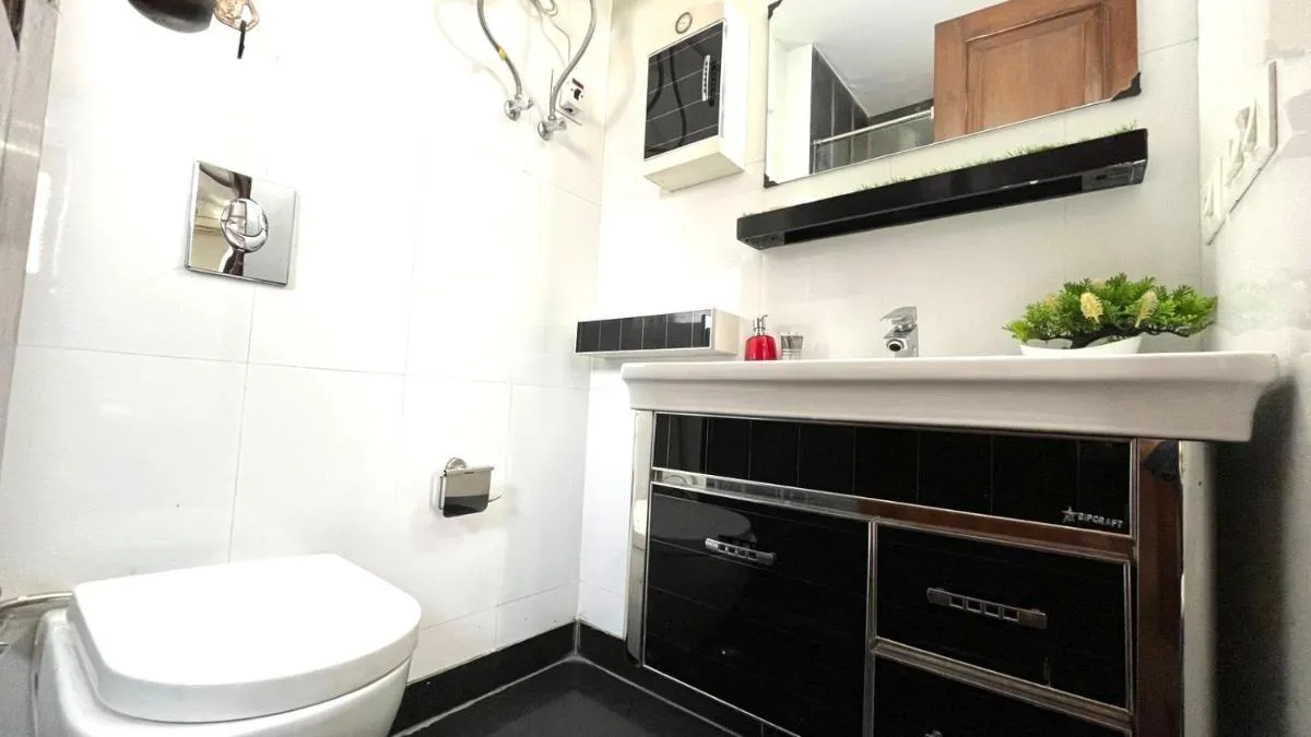 Image 2 of BluO 3BHK Safdarjung Enclave, Terrace Garden, Lift