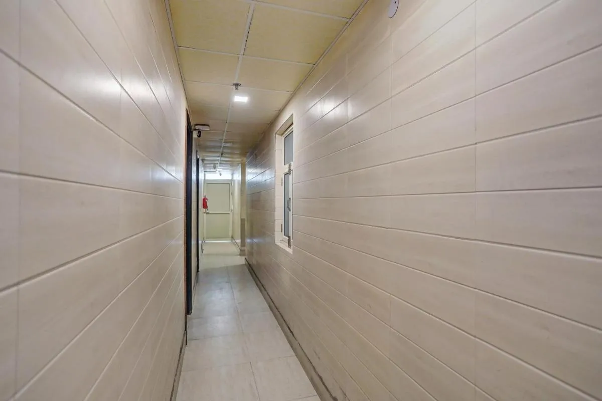 Image 4 of Collection O Model Town Metro View