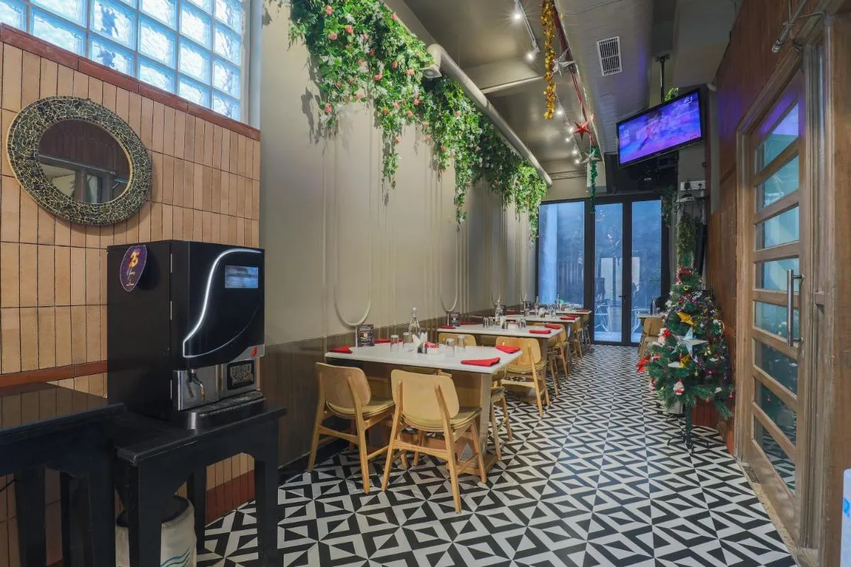 Image 2 of Cosy Grand, Chanakyapuri by The Cosy Hotels