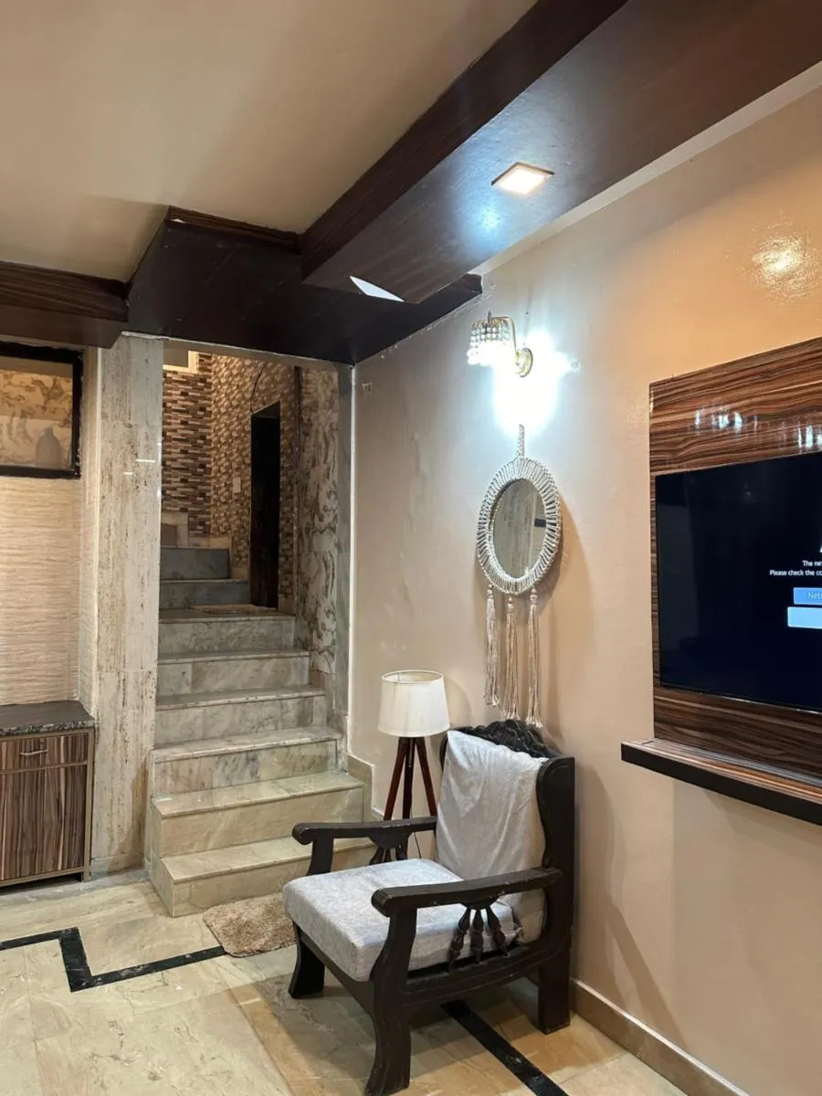 Image 2 of Cozy bohemian studio apt.