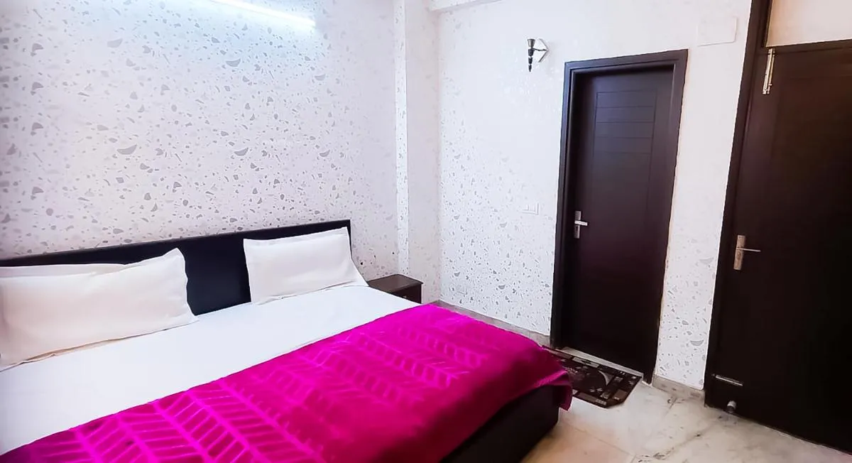 Image 1 of Deluxe Room In CR Park