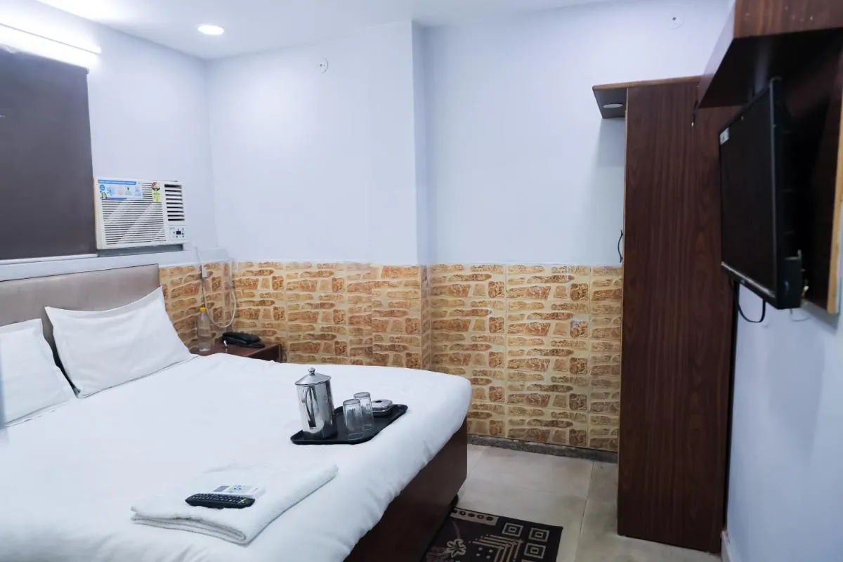Image 2 of Deluxe Rooms In Malviya Nagar