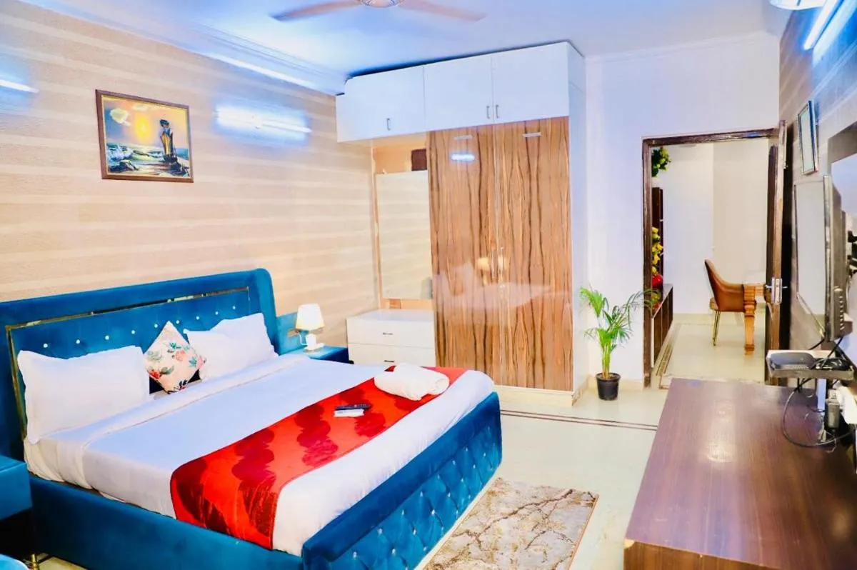 Image 1 of Divine India Service Apartment 3 BHK D-198 Saket