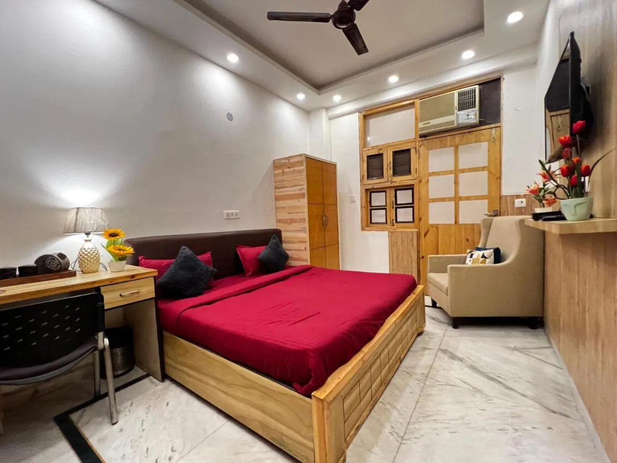 Image 4 of Divine Inn Hotel Near Rajouri Garden Main Market