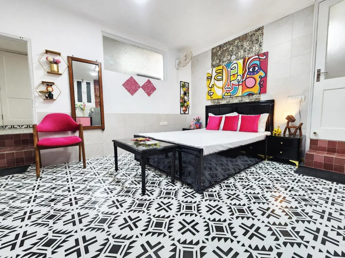 Image 6 of Economical Cozy 1BHK Prime Location South Delhi 1