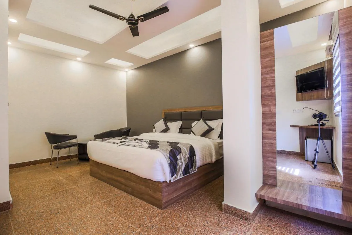 Image 6 of Embellish Inn