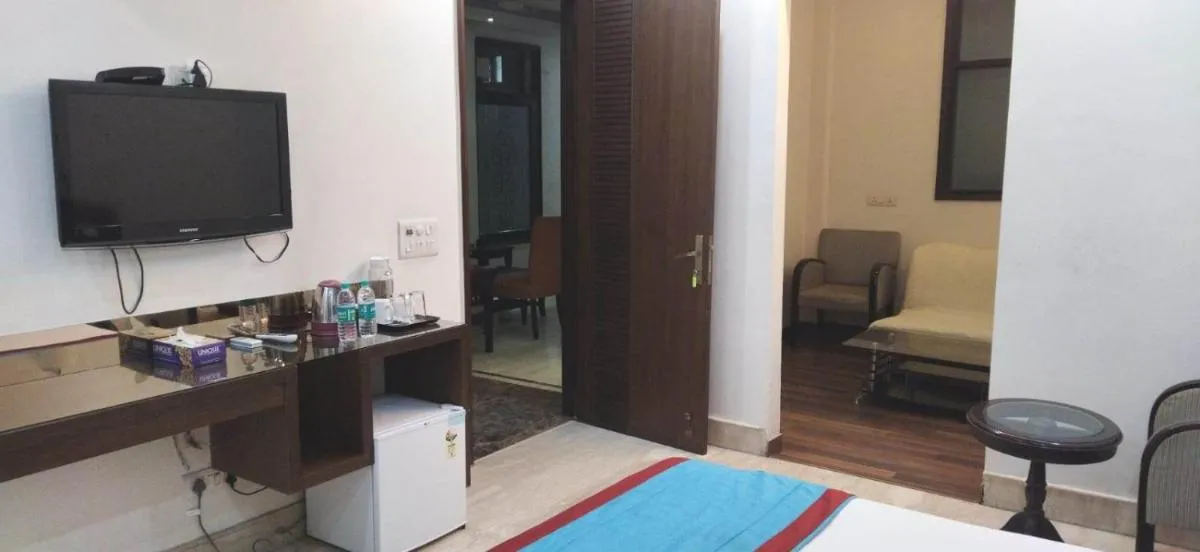 Image 2 of Evergreen Suites