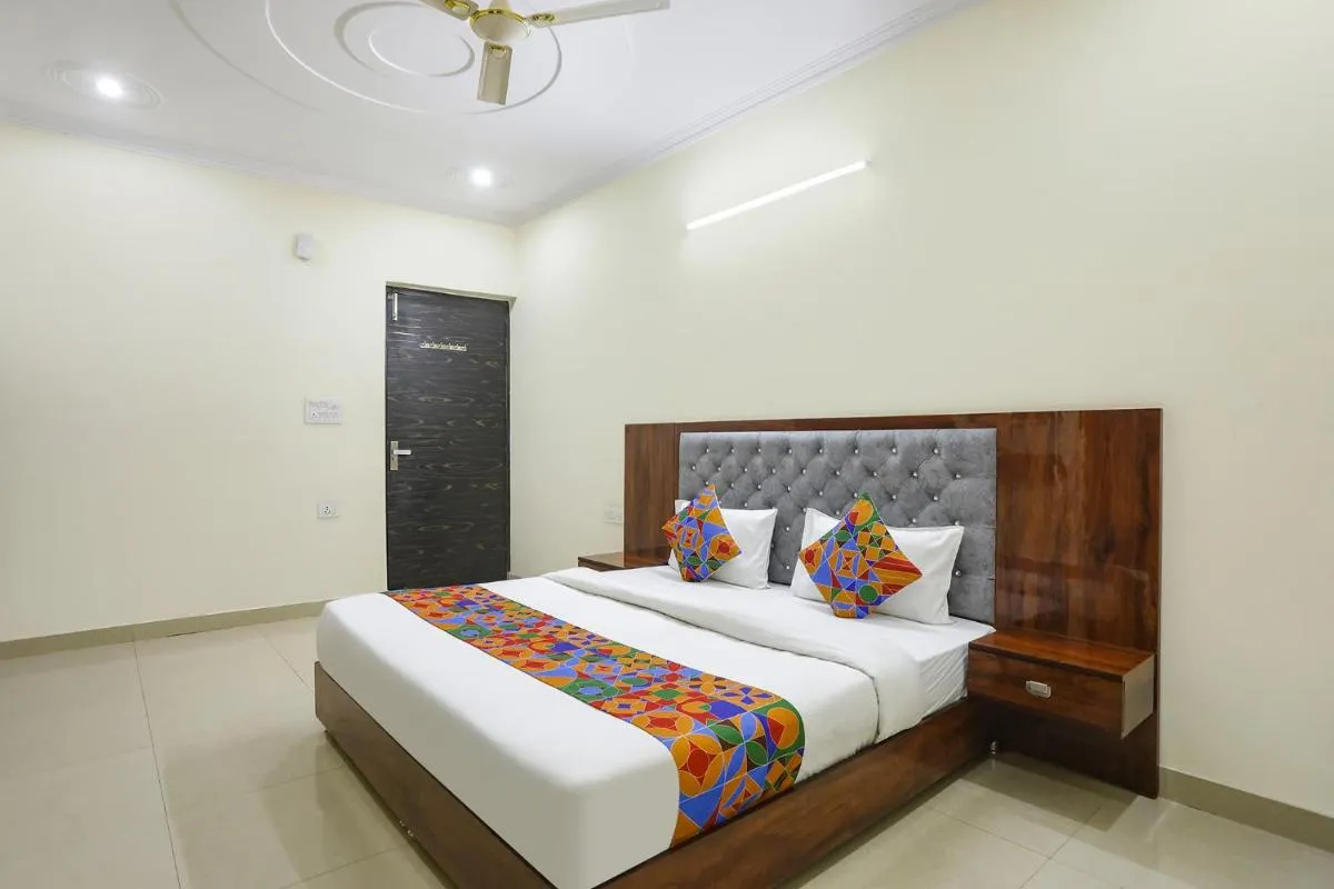 Image 3 of FabExpress ASP Royal Residency Inn- Janakpuri