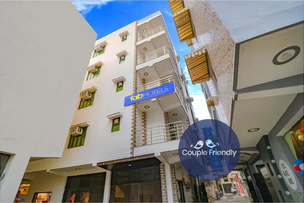 Image 1 of FabExpress Dolphin International Near Delhi Airport