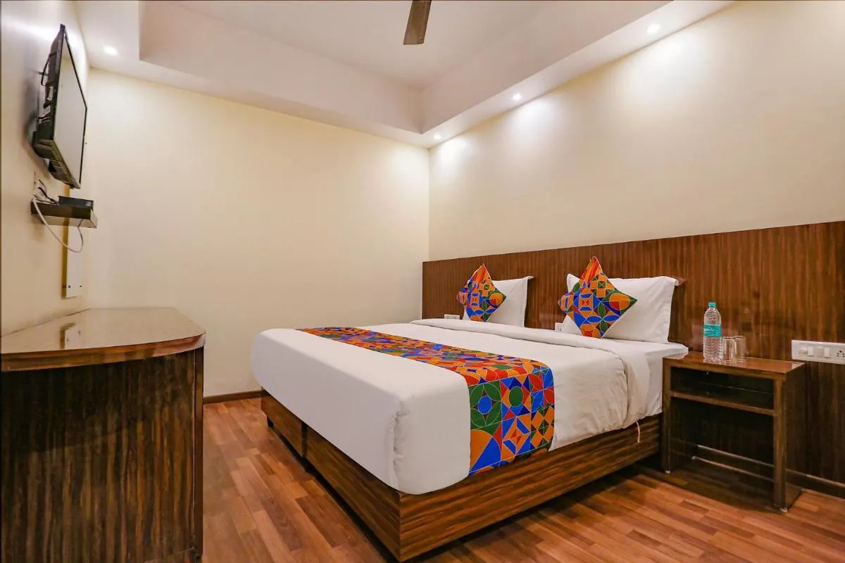 Image 2 of FabExpress Kapashera Residency Near IGI Airport New Delhi