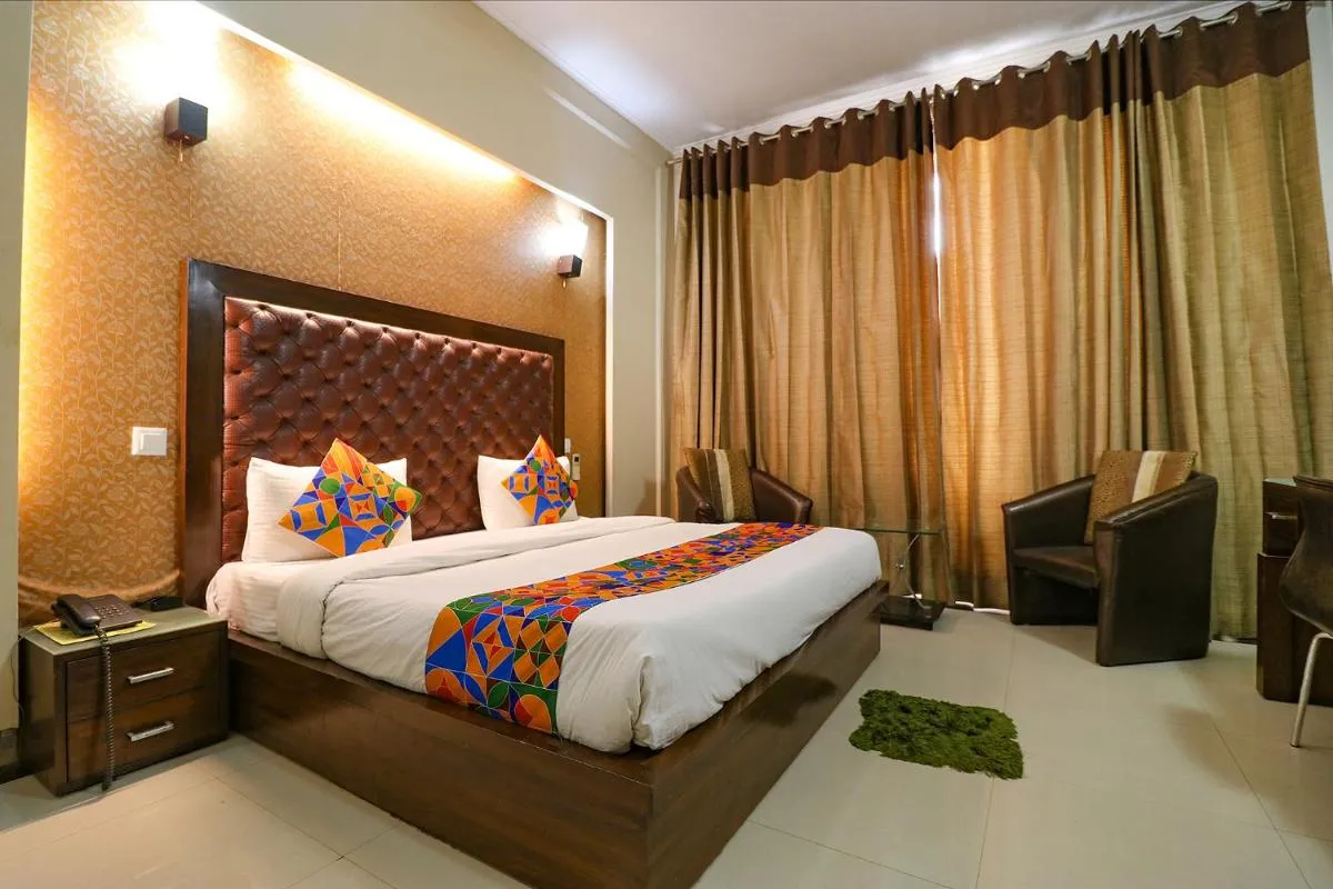 Image 2 of FabExpress Llyod Residency