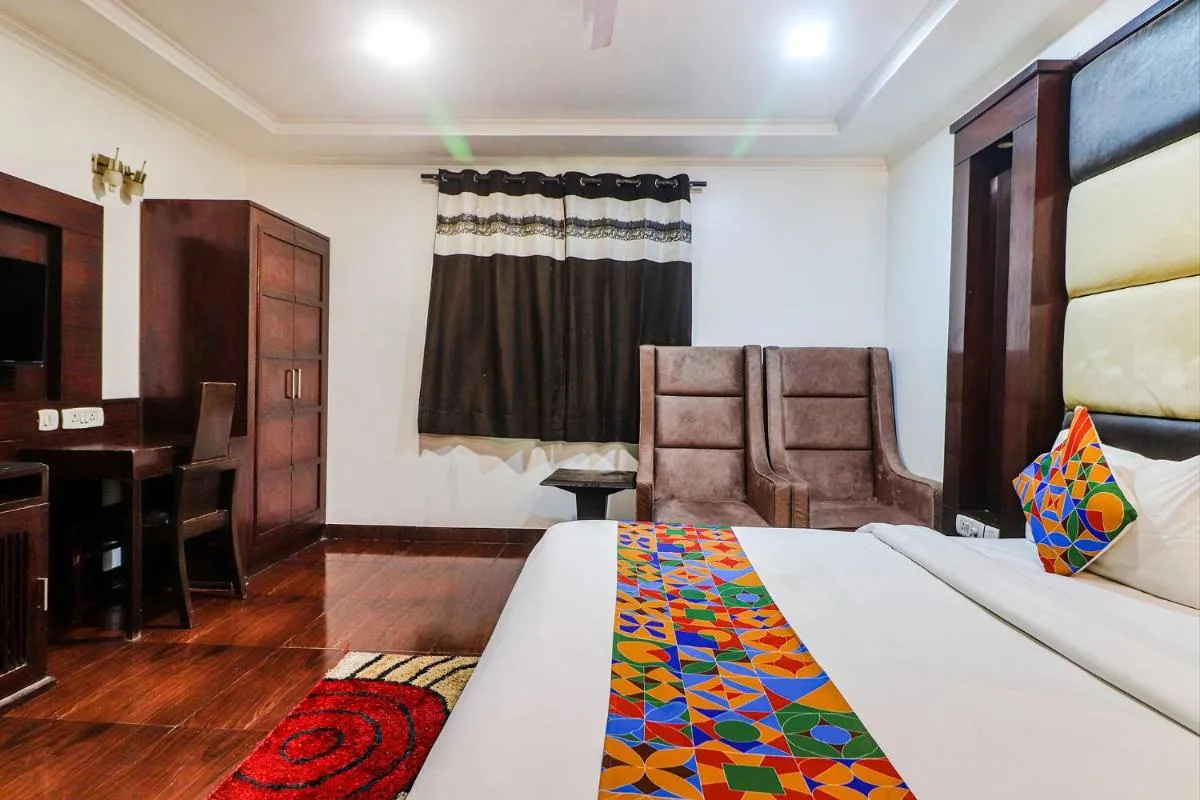 Image 4 of FabExpress Sandberry