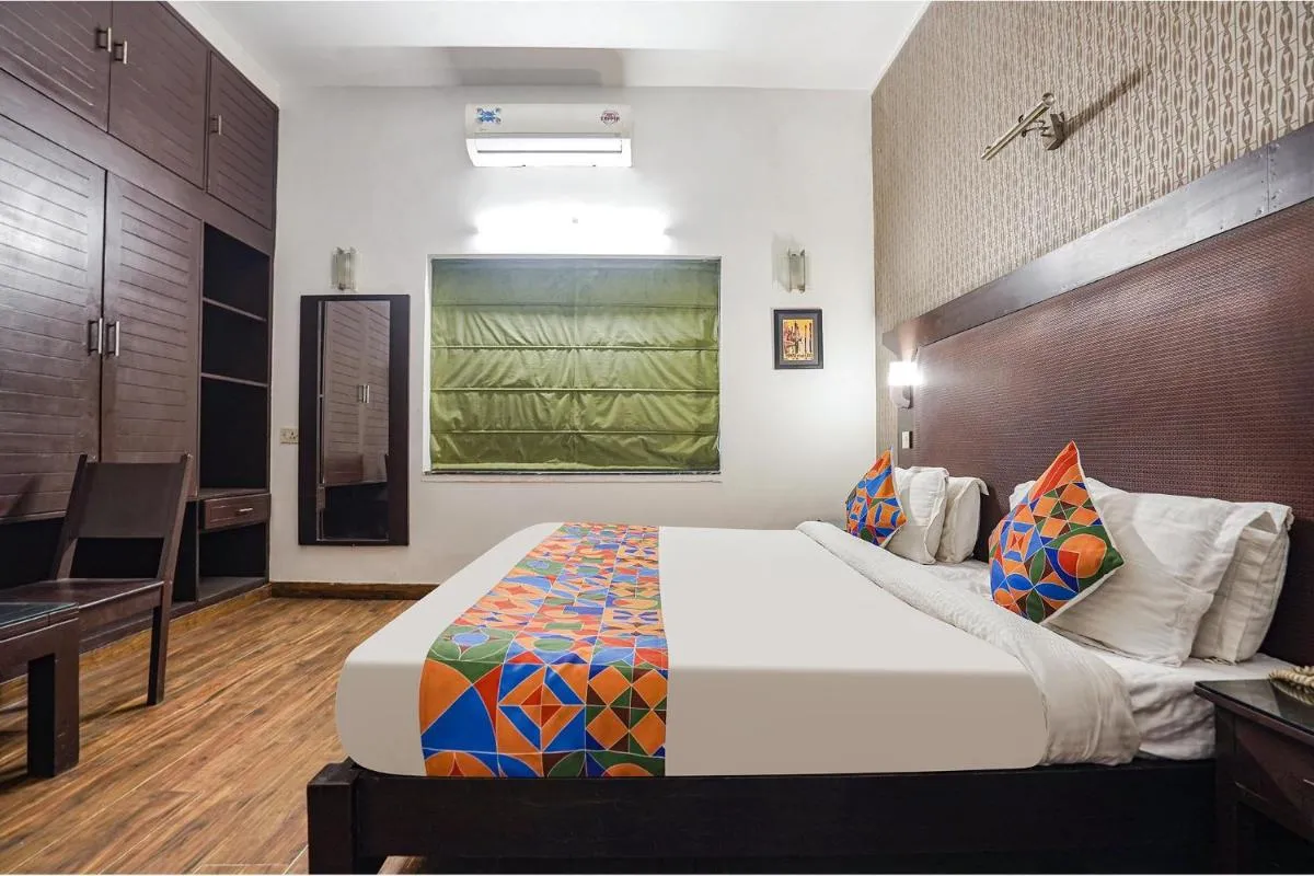 Image 3 of FabHotel City Chalet Saket