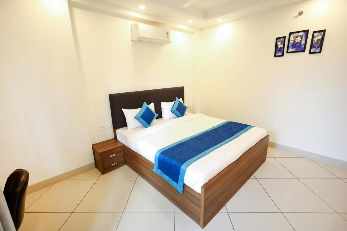 Image 1 of FabHotel La Paz Stay B&B