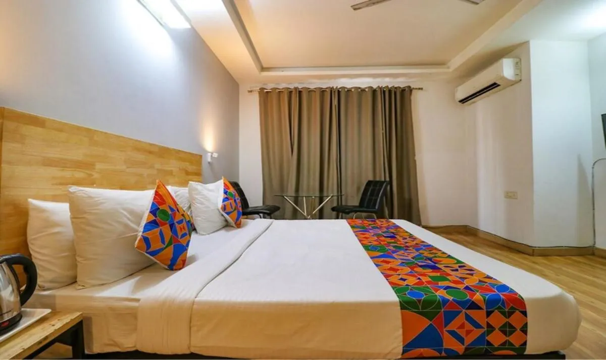 Image 4 of FabHotel Majestic JPM I