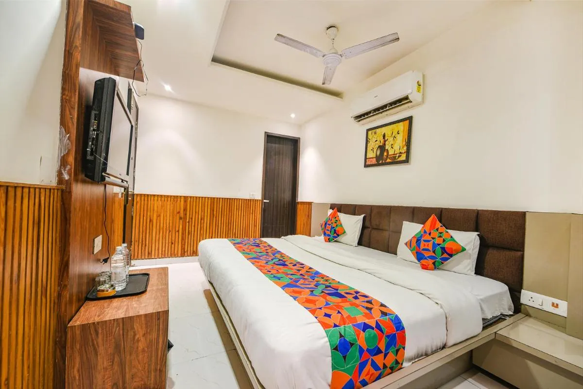 Image 2 of FabHotel Shri Sai DX – Nr Adarsh Nagar Metro