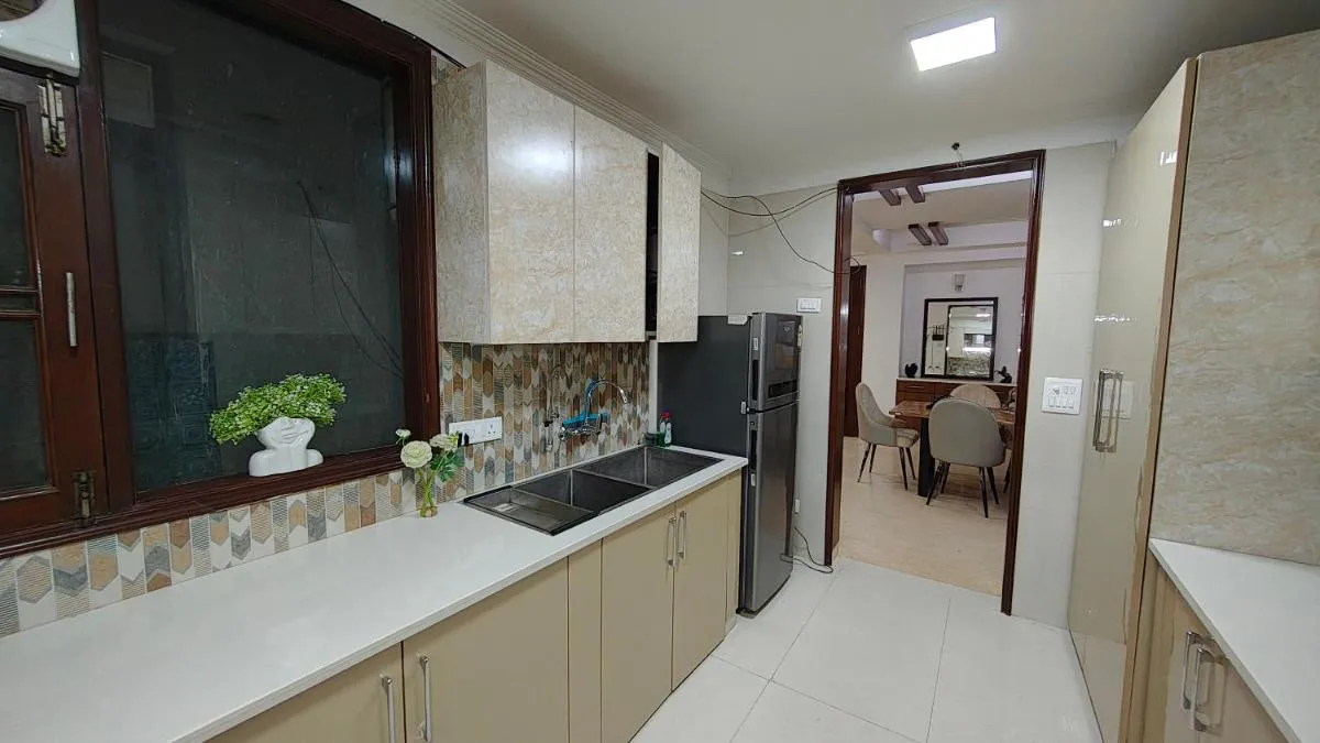 Image 2 of Fortune Home Service Apartment 4Bhk,J-45