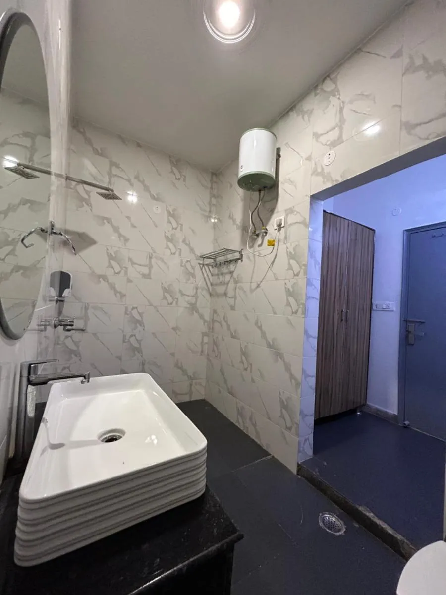 Image 2 of Gallivanto Inn – Rohini